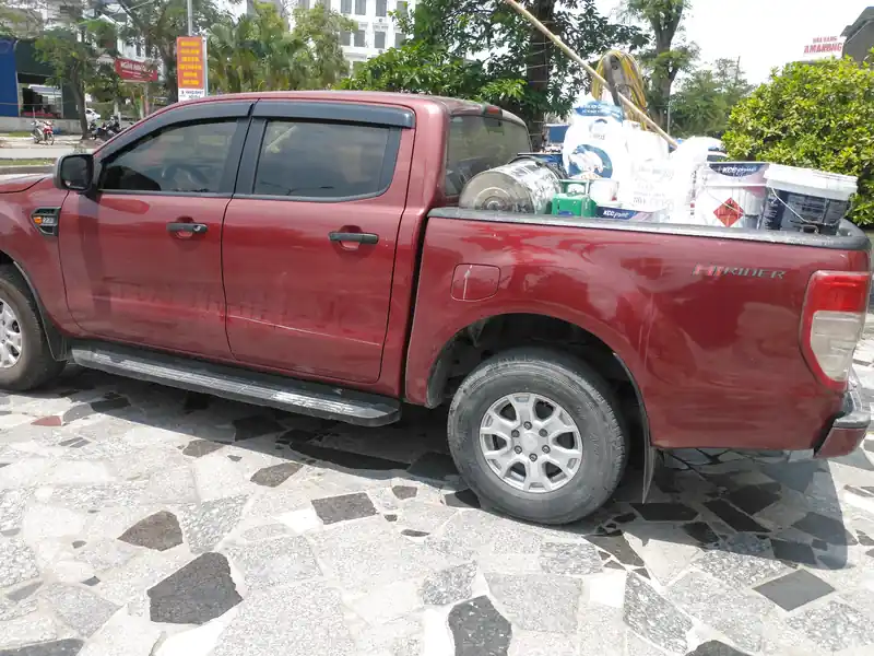 Xe ba gác chở máy mài sàn